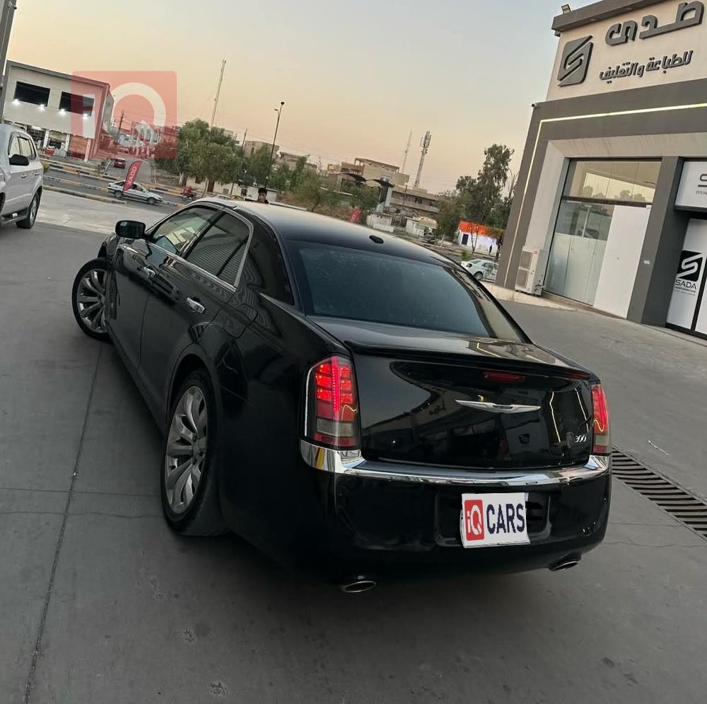 كرايسلر 300